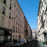 Champs Elysees Apartament