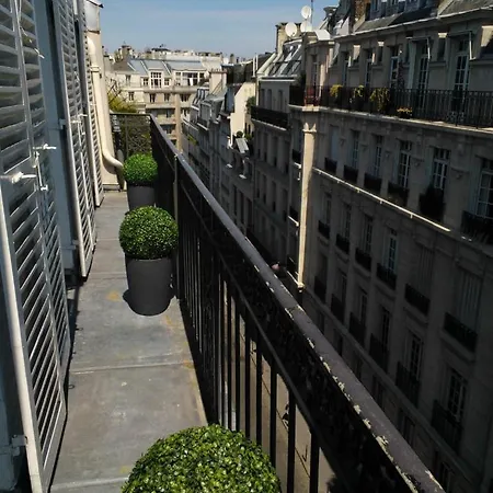 Champs Elysees Апартаменты *