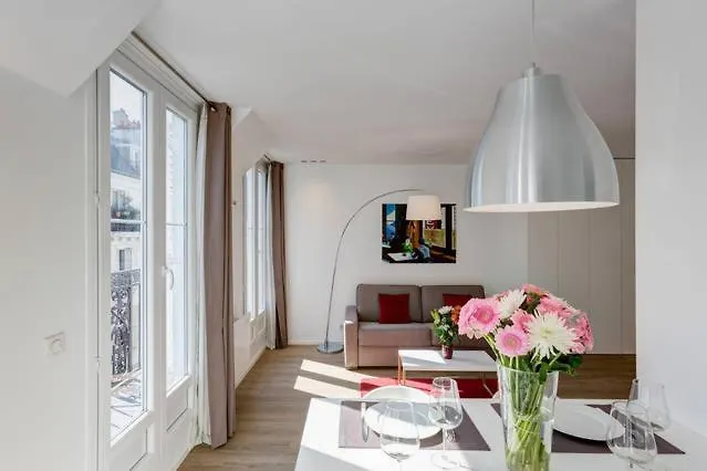 Апартаменты Champs Elysees