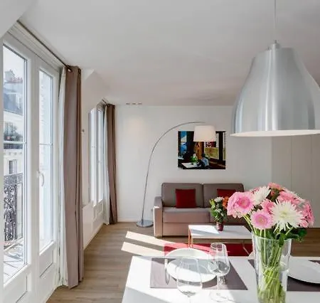 Апартаменты Champs Elysees